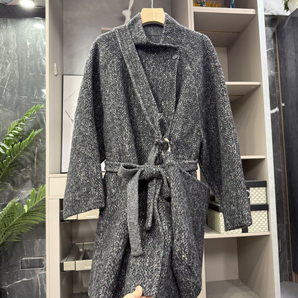 代厂出柜款！宽松羊毛挎包立领大衣外套女     AE013112~ZY