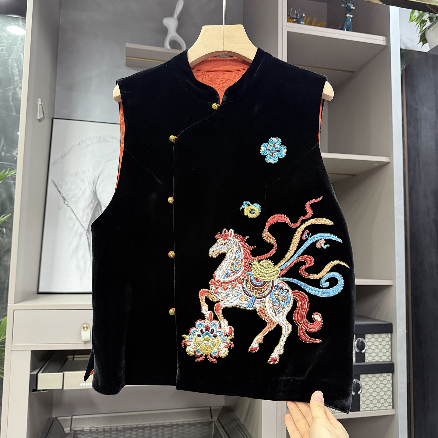 柜款！国风新中式！真丝丝绒刺绣骏马立领背心马甲女   87021~ZY,女装/女士精品,马夹,淘宝优惠券,粉丝福利购,淘宝优惠卷