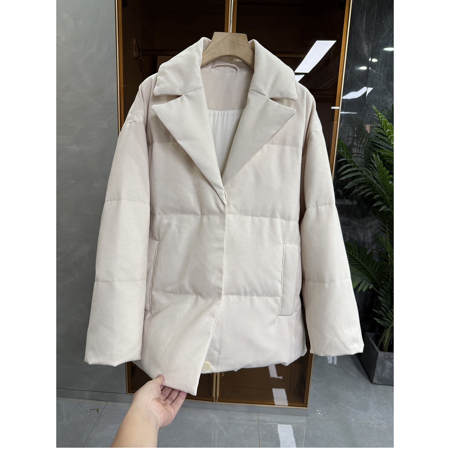 宽松骆驼绒鹅绒羽绒服西装领外套