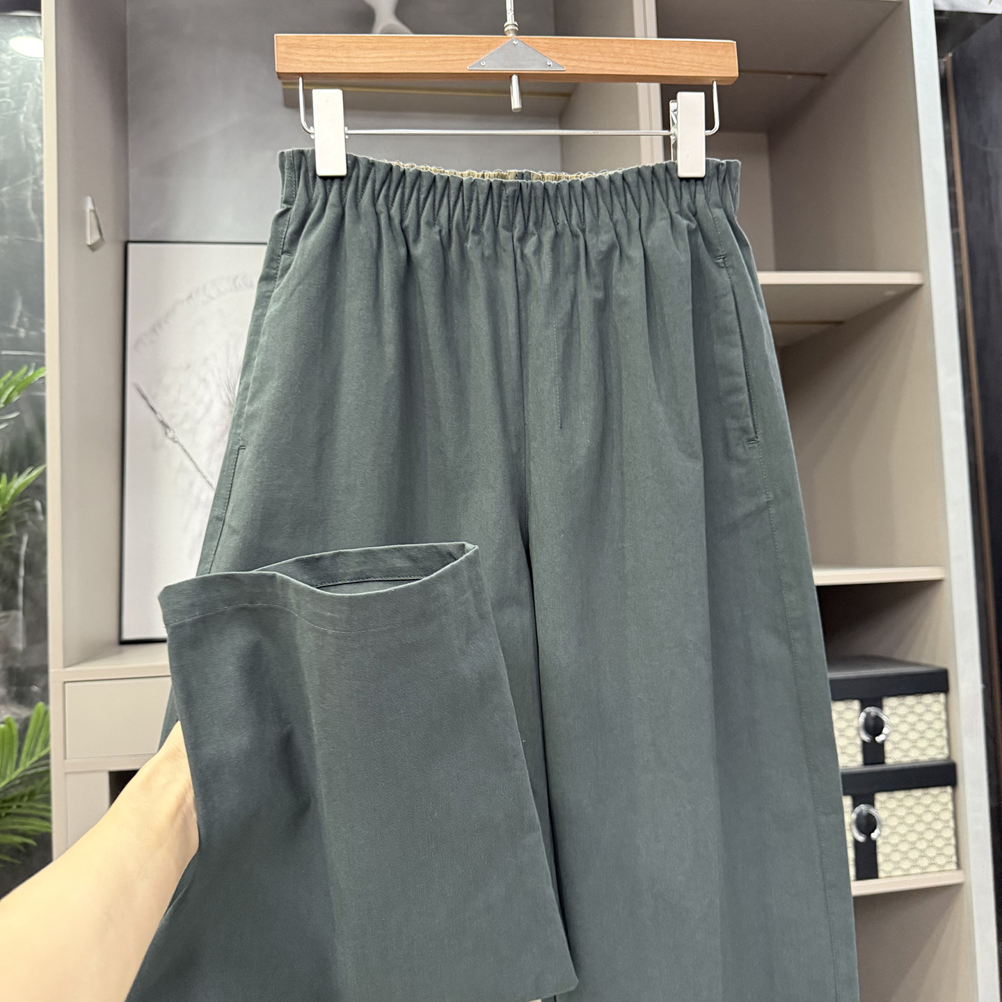 尖货！P牌松紧腰休闲镰刀九分裤