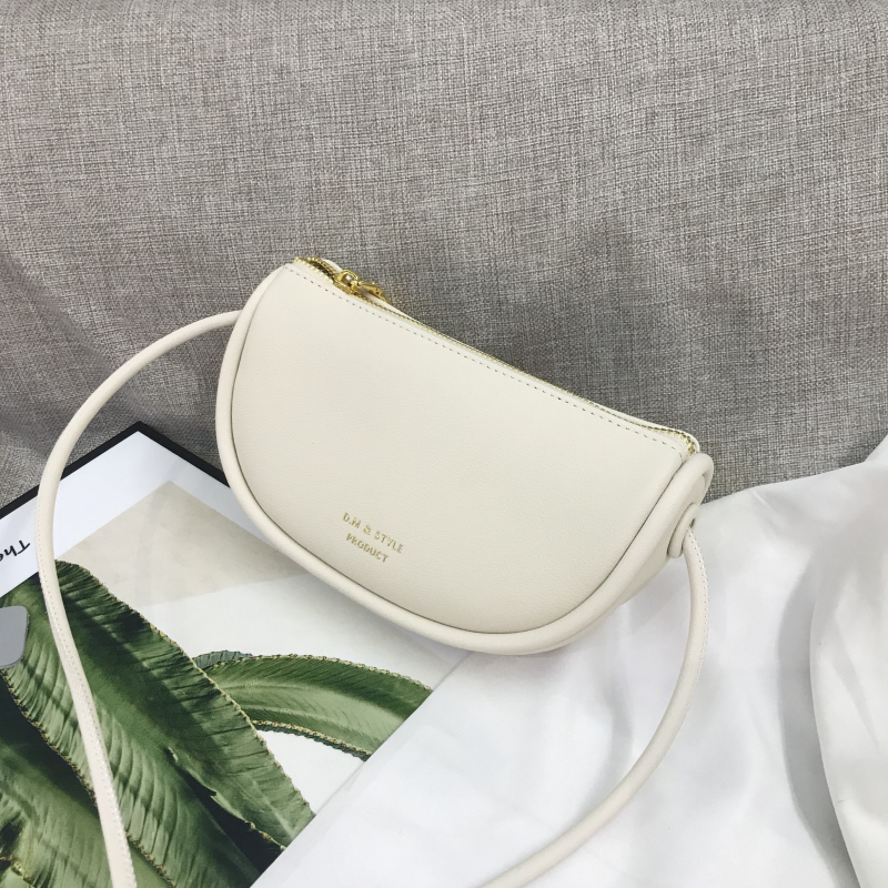 小众设计感牛皮简约马鞍包