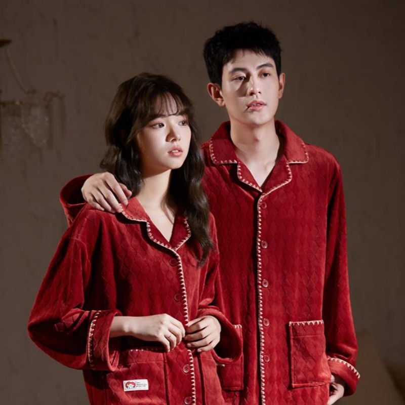 维多利亚海岛绒睡衣套装