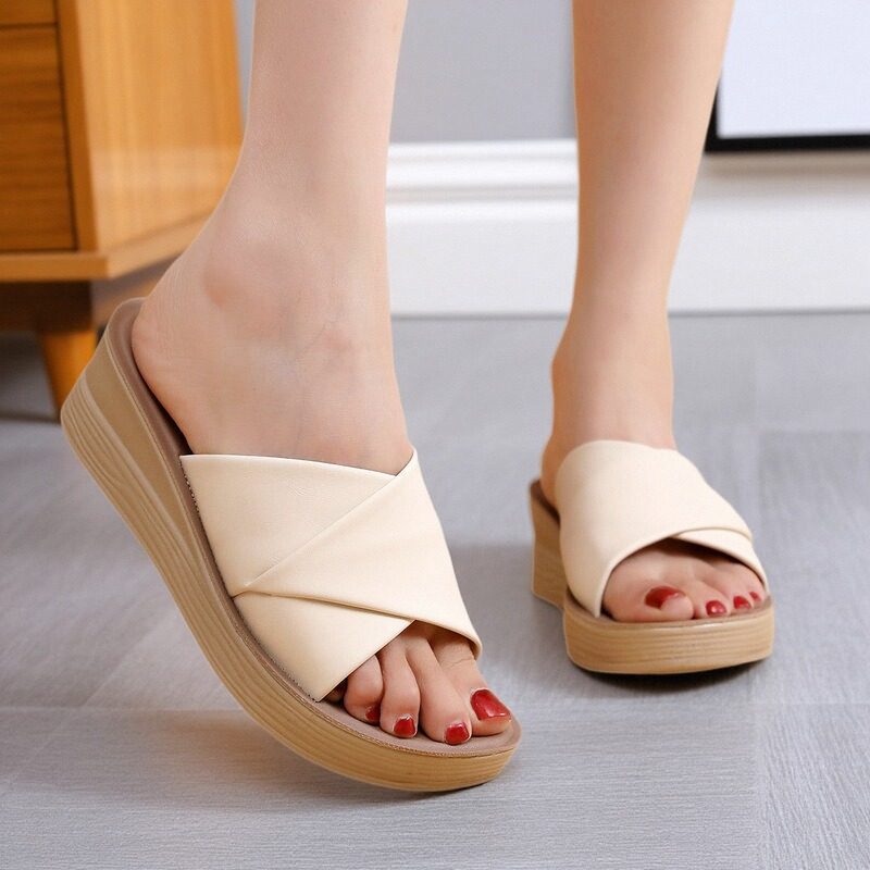 坡跟厚底拖鞋女夏外穿时尚网纱平底凉拖妈妈一字拖中年女士凉鞋拖