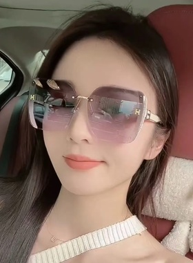 墨镜女防紫外线太阳镜开车显脸小