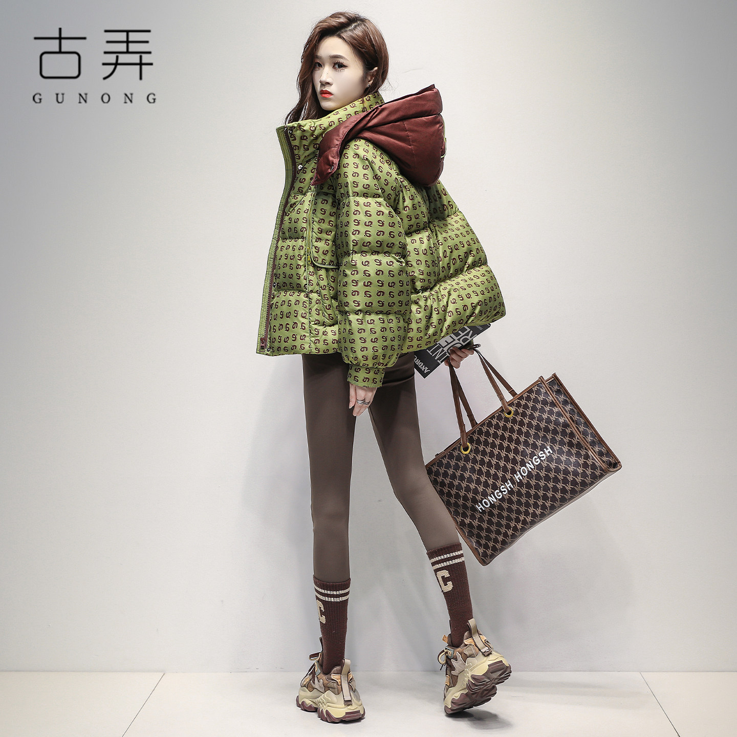 超好看泡芙羽绒服女短款2025冬季新款小个子超火面包服柔软型外套,女装/女士精品,羽绒服,淘宝优惠券,粉丝福利购,淘宝优惠卷