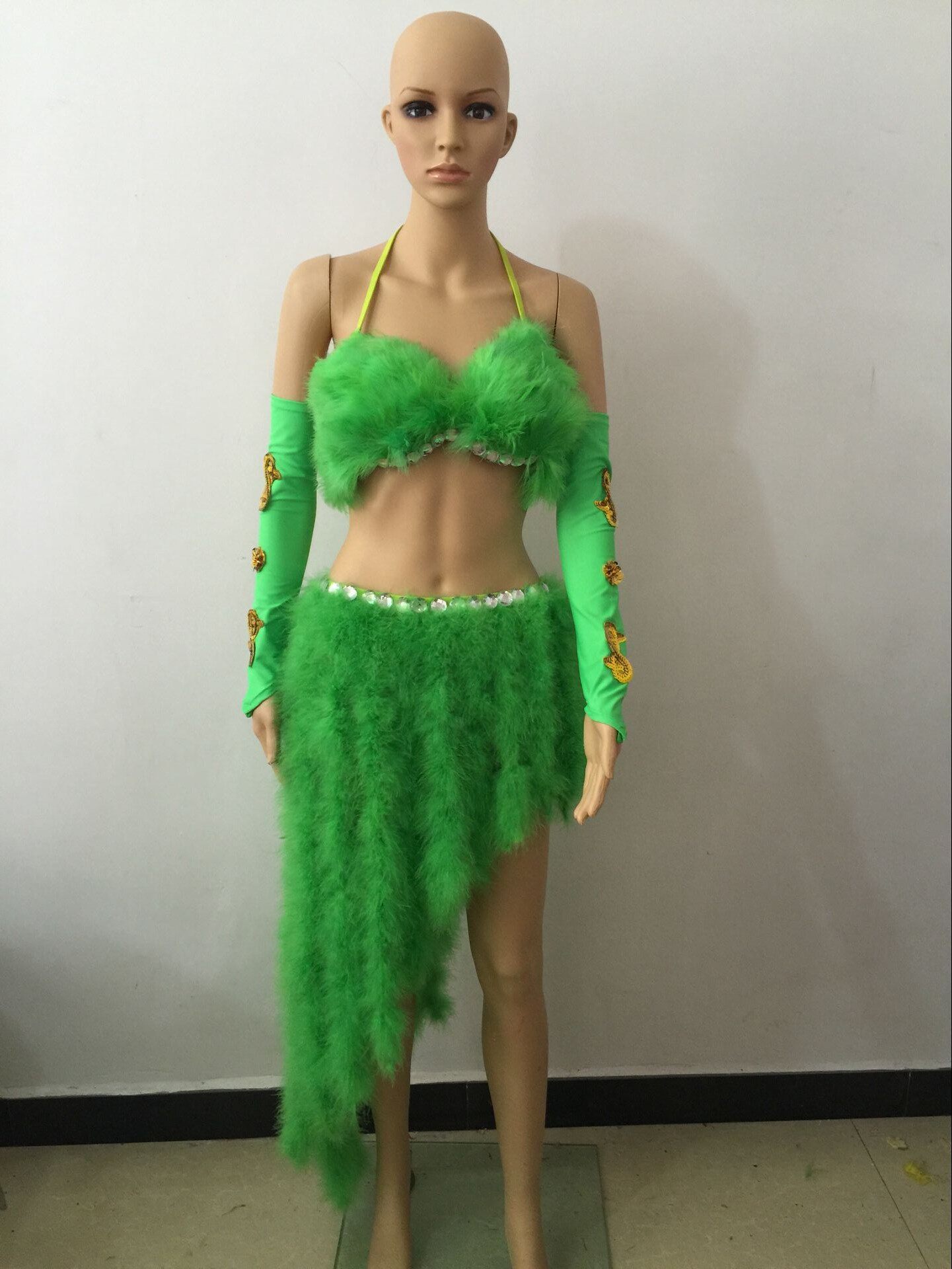 天然羽毛绒毛服饰 桑巴舞服饰 舞队套装  狂欢节肚皮舞走秀服装|ruв категории Женская одежда, костюм/национальная одежда/театр костюм, национальная одежда/этап погрузки - от Buy2taobao.com для оказания профессиональной услуги покупки агента Taobao
