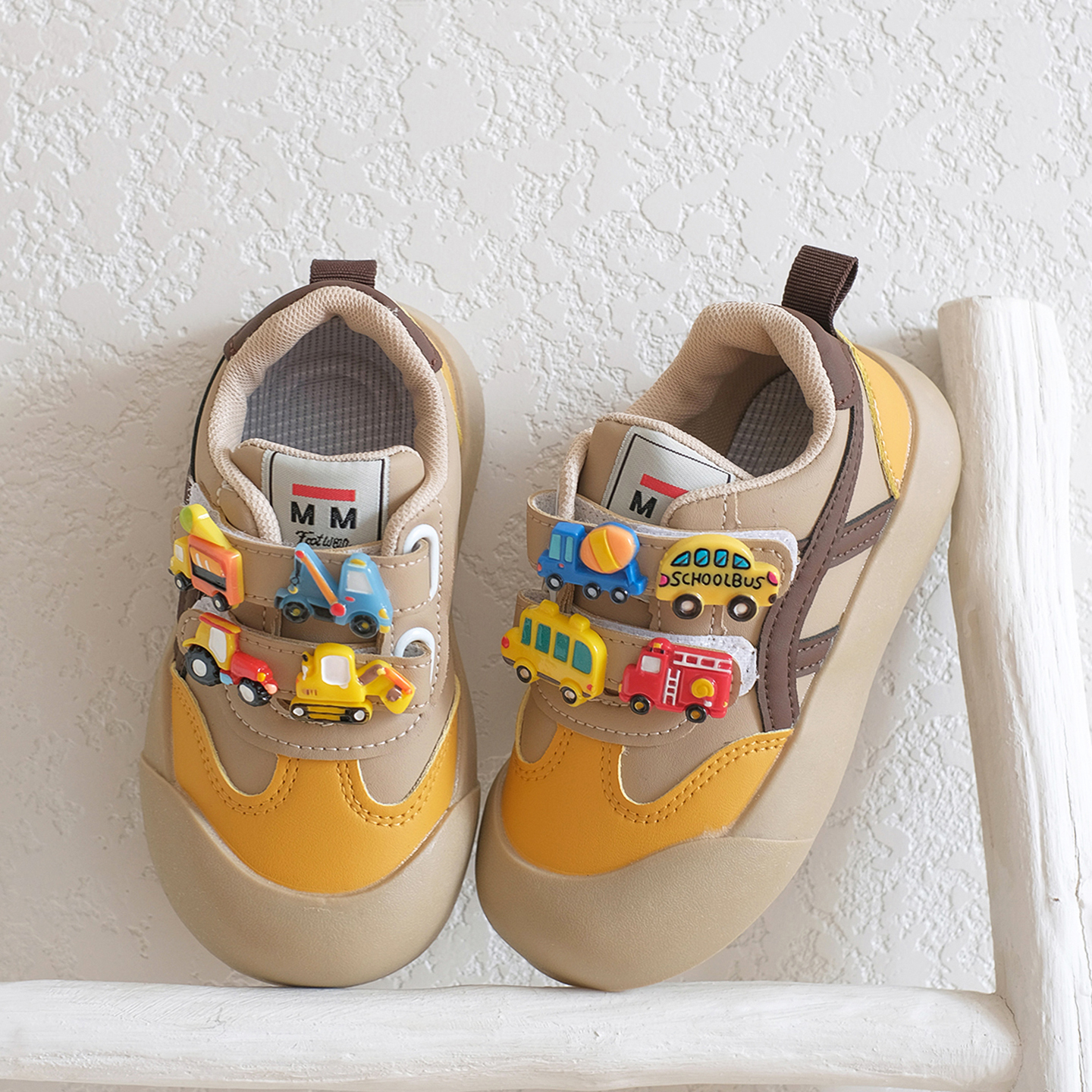 加绒儿童小汽车板鞋2025户外秋冬小童运动鞋男童魔术贴软底休闲鞋