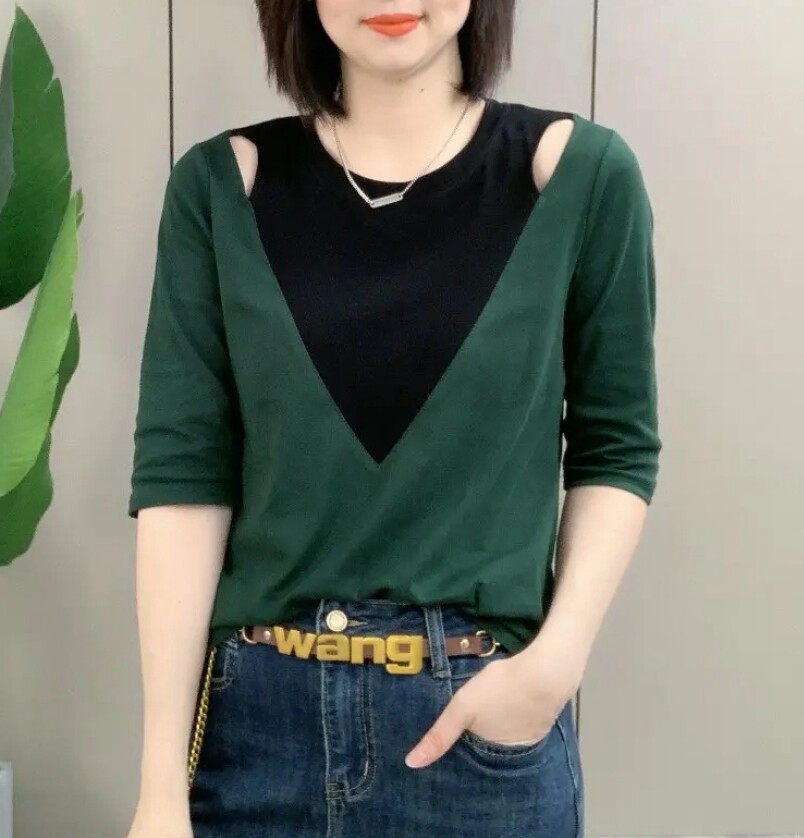 2026秋新款设计感拼接中袖T恤女百搭显瘦网红同款假两件露肩上衣