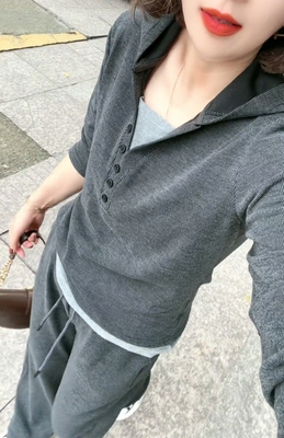 日常通勤休闲运动套装女2025秋新款假两件连帽上衣阔腿长裤两件套