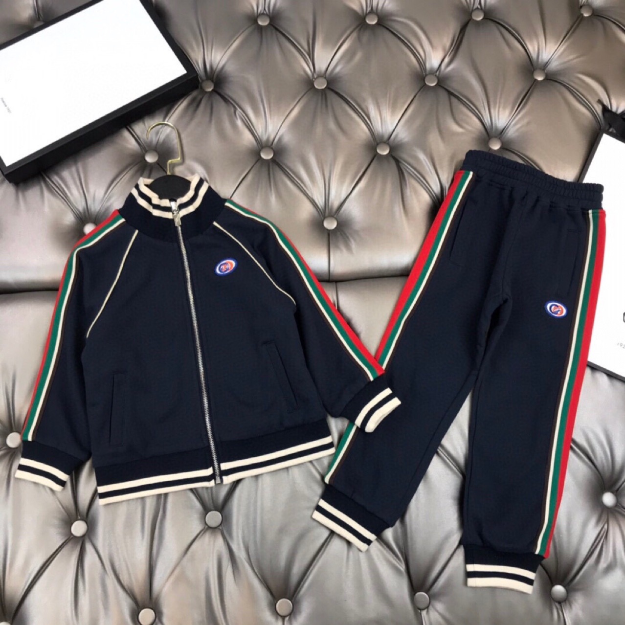 秋冬儿童运动套装洋气春秋