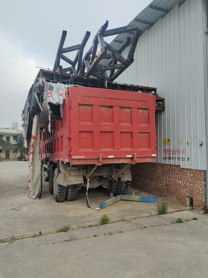 5月31日昆明市变卖红岩牌大型汽车，车牌号为：贵BA7305（不包含车牌）网络拍卖公告