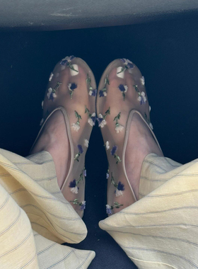 小众款温柔风夏季新品简约舒适百搭复古刺绣花朵平底凉鞋女鞋单鞋