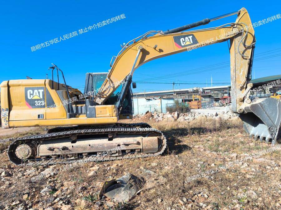 4月27日昆明厦工装载机一台、路得威小双钢轮压路机一台、三一双钢轮压路机一台、三一单钢轮压路机一台、卡特皮勒液压挖掘机一台、三一推铺机一台、三一胶轮压路机一台网络拍卖公告