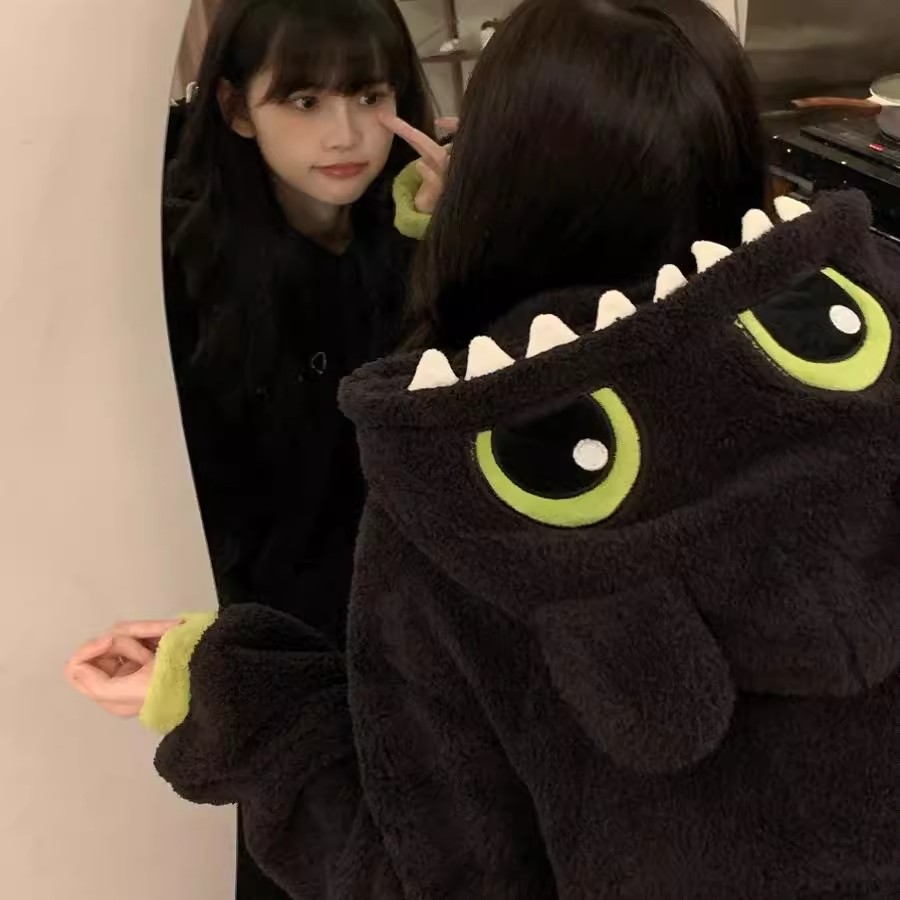 女生冬天送闺蜜实用生日礼物女友可爱卡通无牙仔毛绒睡衣居家好物