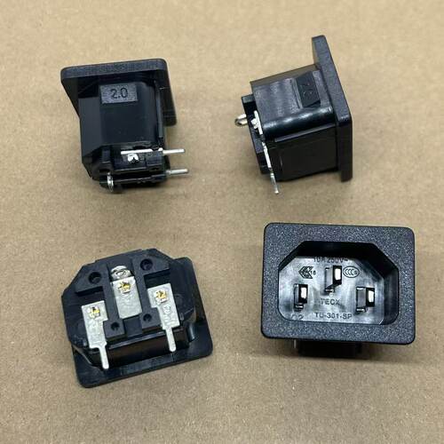台湾TECX 品字电源插座TU-301-SP三芯AC公座插口2.0间距 10A250V
