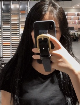 适用iPhone17手机壳16苹果15 14 Plus手腕带13 Pro Max皮扣带12明星戚薇同款11 Promax黑色Air XR女8软7P套XS