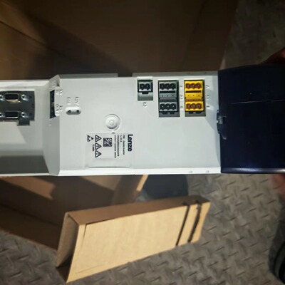 Lenze伦茨 i700双轴驱动器 E70ACMDE0324VA2ETR