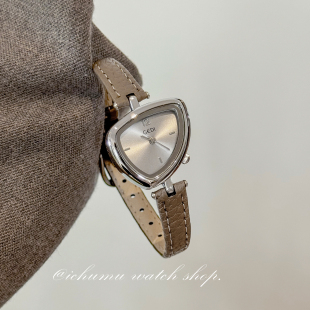 初目iChumu手表女不规则设计小众时尚 皮带表小表盘上班族2026新款