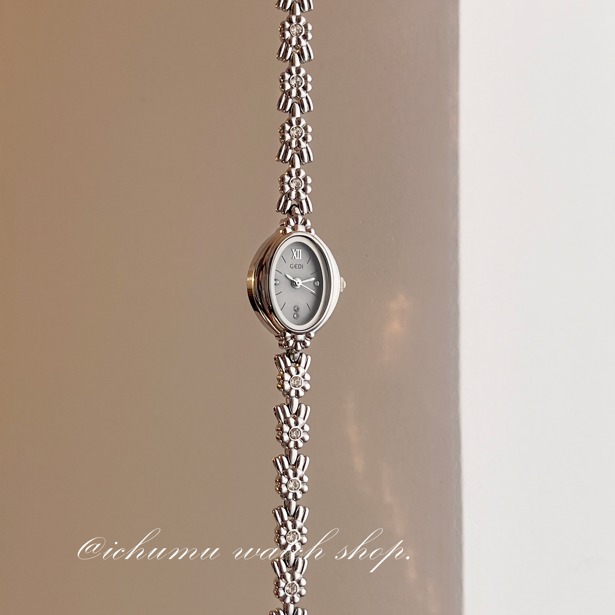 初目iChumu镶钻手链手表女士女款