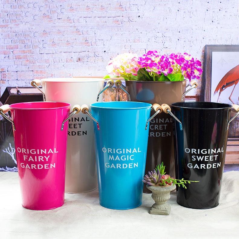 欧式田园家居装饰铁桶婚庆花店鲜花铁皮桶 橱窗摆设铁艺花桶在类目 家居饰品, 花瓶/花器/仿真花/仿真饰品, 花器/花瓶, 花桶中 - 来自Buy2taobao.com提供专业的淘宝代购服务