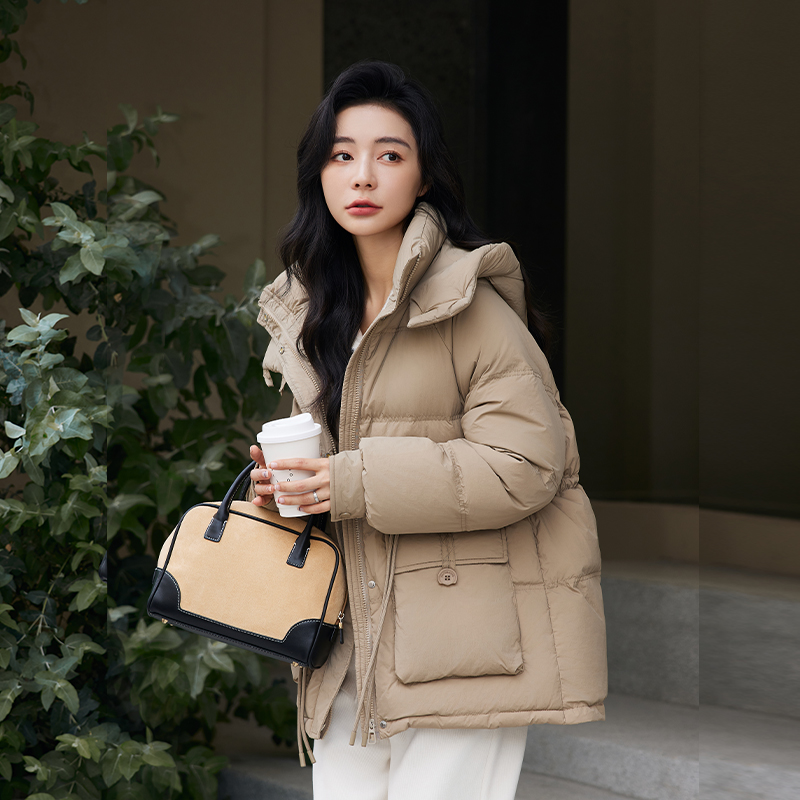 羽绒服女2025年新款短款小个子加厚90白鸭绒高端洋气连帽外套潮