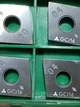 CNGA120404 CBN 超硬立方碳化硼淬火钢刀片进口日本三菱双头