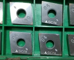 CNGA120404 CBN 超硬立方碳化硼淬火钢刀片进口日本三菱双头