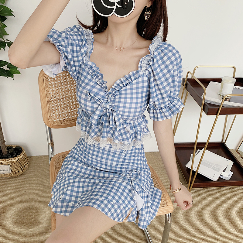 依莎菲雅游泳衣女泡温泉分体三件套2024新款爆款保守显瘦遮肚泳装