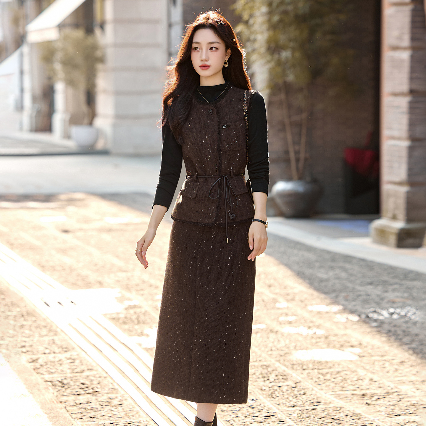 今年流行特惠时尚休闲套装2025秋季新款女装马甲+针织衫+半裙三件