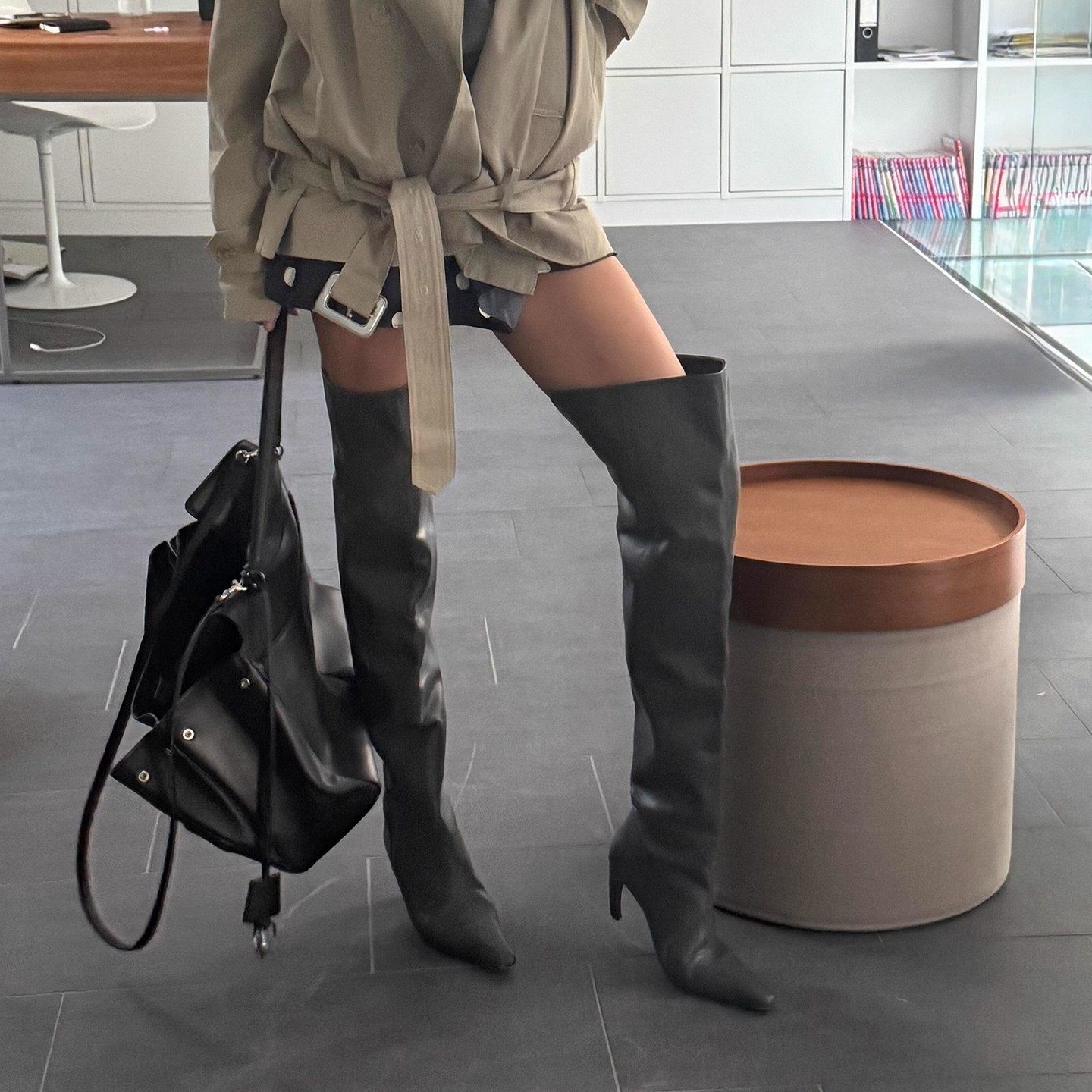 2026新款显腿细显腿长尖头细跟黑色高筒长靴女性感宽筒过膝骑士靴,女鞋,骑士靴,淘宝优惠券,粉丝福利购,淘宝优惠卷