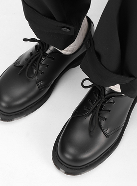 疯家自制 3孔全黑低帮马丁鞋男英伦小皮鞋女单鞋固特异手工皮鞋