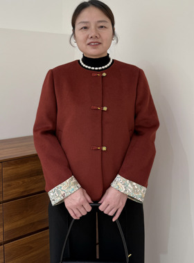 妈妈春装洋气小香风毛呢外套2026新款红色中老年开衫新中式风上衣