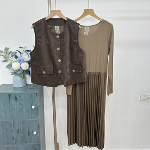 妈妈春装洋气连衣裙两件套2025新款贵夫人中老年春秋季马甲套裙