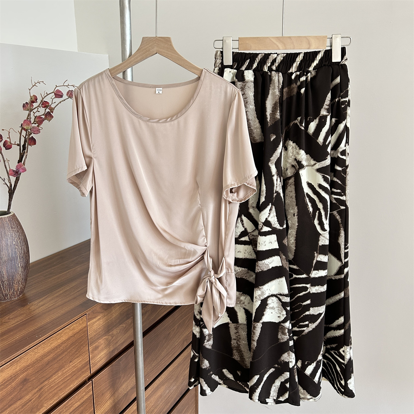 妈妈夏装套装女士时尚雪纺衫2025中老年女装大码t恤夏季短袖上衣