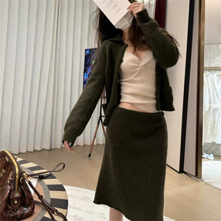 温暖实穿 半身裙 樊樊「缪系慵懒lady」私服毛衣套装 翻领上衣
