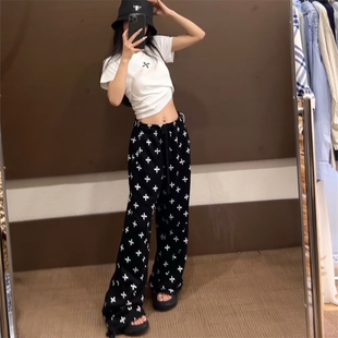 女夏季 黑花园满印松紧腰运动卫裤 十字花印花修身 T恤 短袖 时髦套装