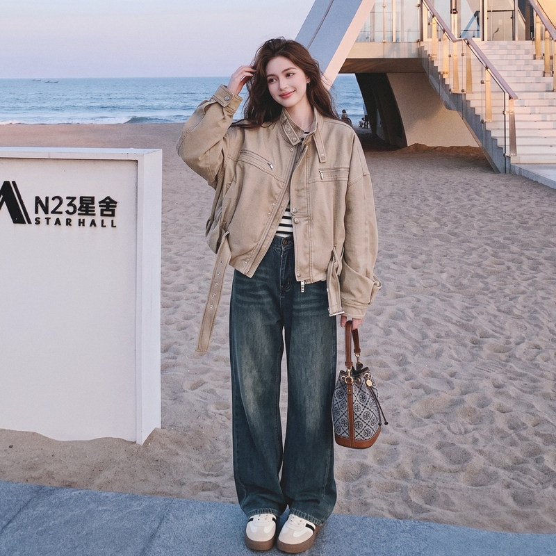 卡其色复古立领工装秋季新款显瘦短款机车外套女