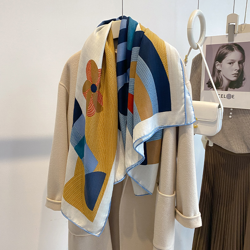 小马跳跃丝毛围巾三角巾披肩外搭