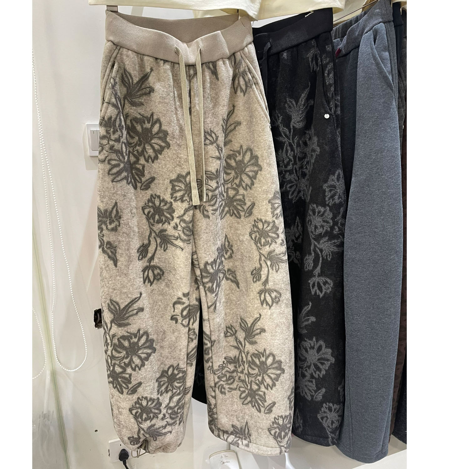 欧洲站冬季潮颗粒绒复古花朵卫裤