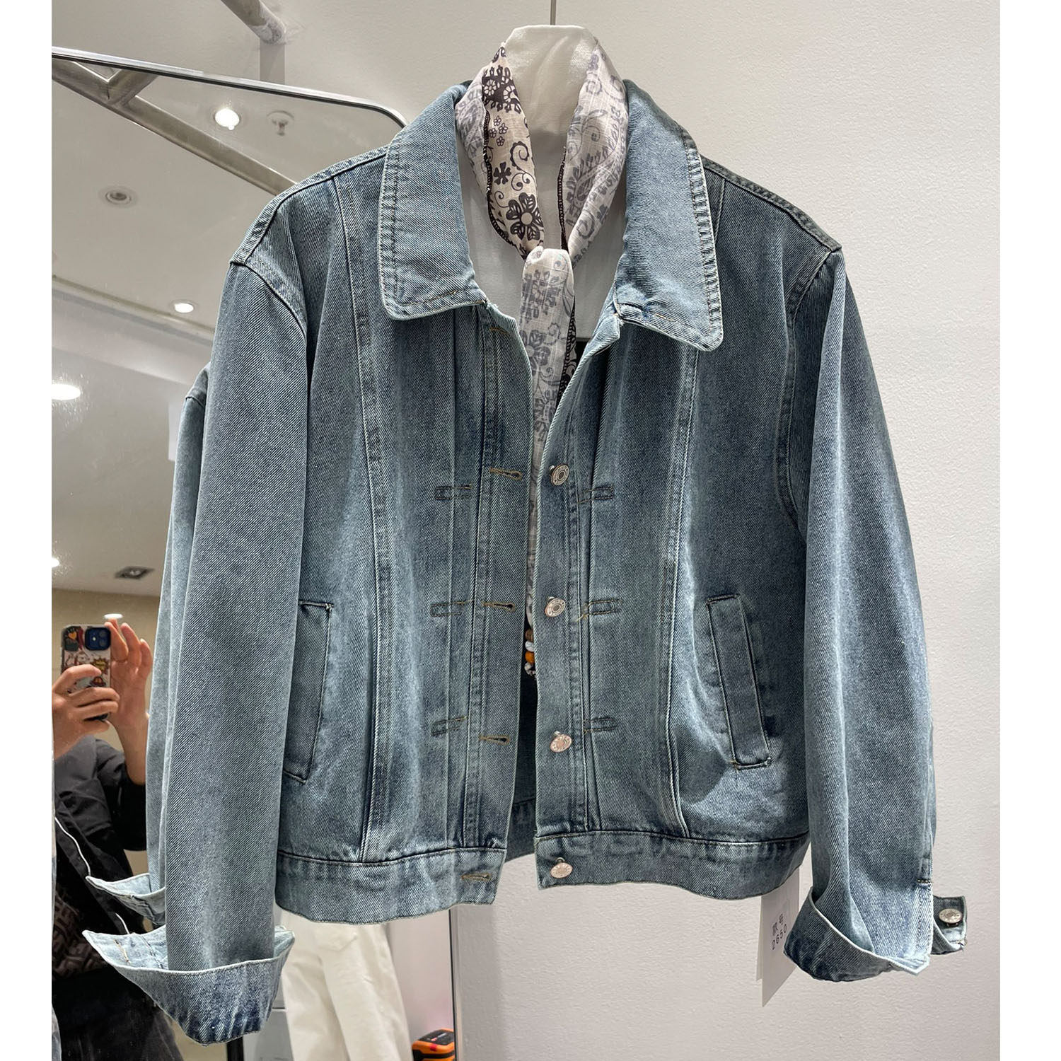 欧洲站春季新水洗牛仔外套女短款时尚百搭夹克上衣短外套配丝巾潮