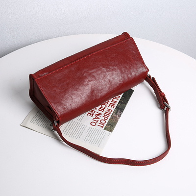 真皮红色女包小众高级感三角包