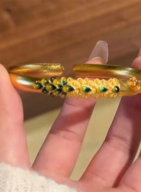 铜镀真金开口孔雀手镯女复古珐琅彩风闭口轻奢金色镯子不掉色送妈