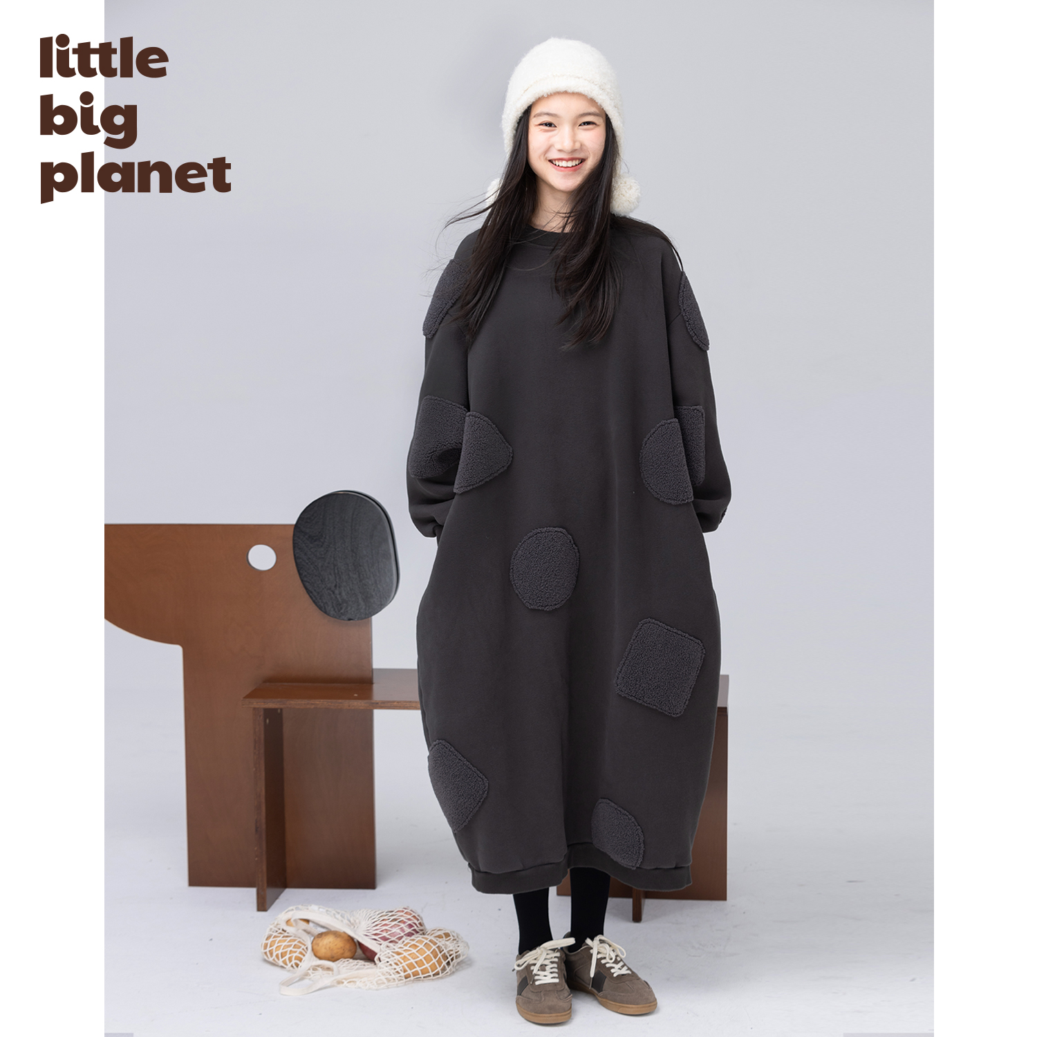 小小大星球童装 新加厚美丽绒拼贴连衣裙 冬日女童趣味休闲感裙子