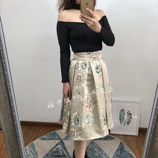 包邮 2021早春 裙下之臣 时尚复古重工刺绣提花百褶显瘦半身裙女