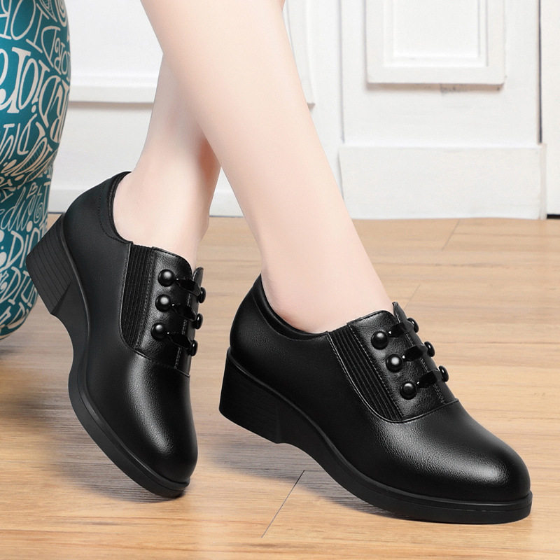 妈妈鞋子春秋新款中老年平底女鞋软皮软底女单鞋舒适坡跟皮鞋,运动鞋new,运动休闲鞋,淘宝优惠券,粉丝福利购,淘宝优惠卷