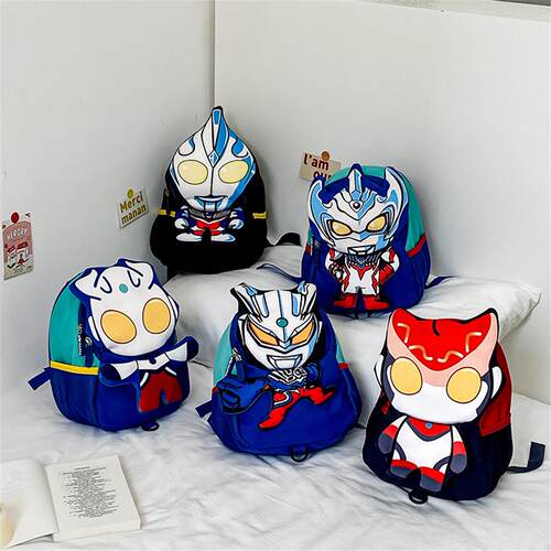 幼儿园小班男孩超人卡通双肩包