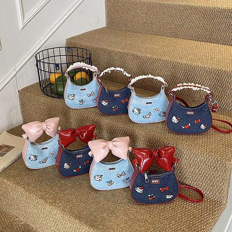 HeloKity牛仔蝴蝶结蕾丝斜