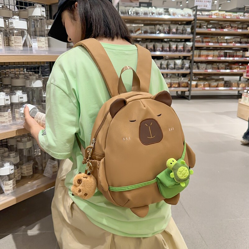 可爱幼儿园双肩包卡皮巴拉