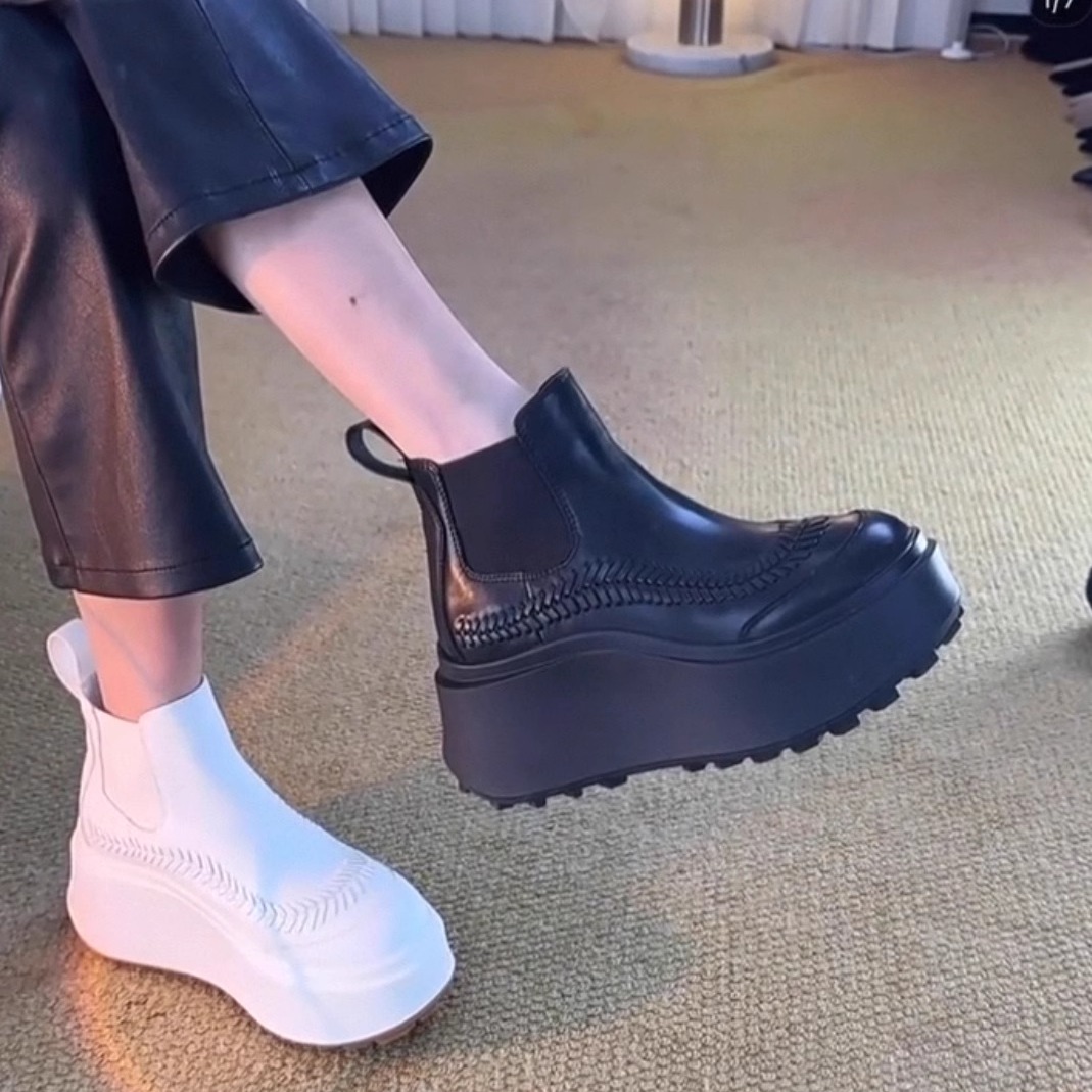 欧洲站2025秋冬新款真皮厚底切尔西靴女增高马丁靴欧货百搭短筒靴