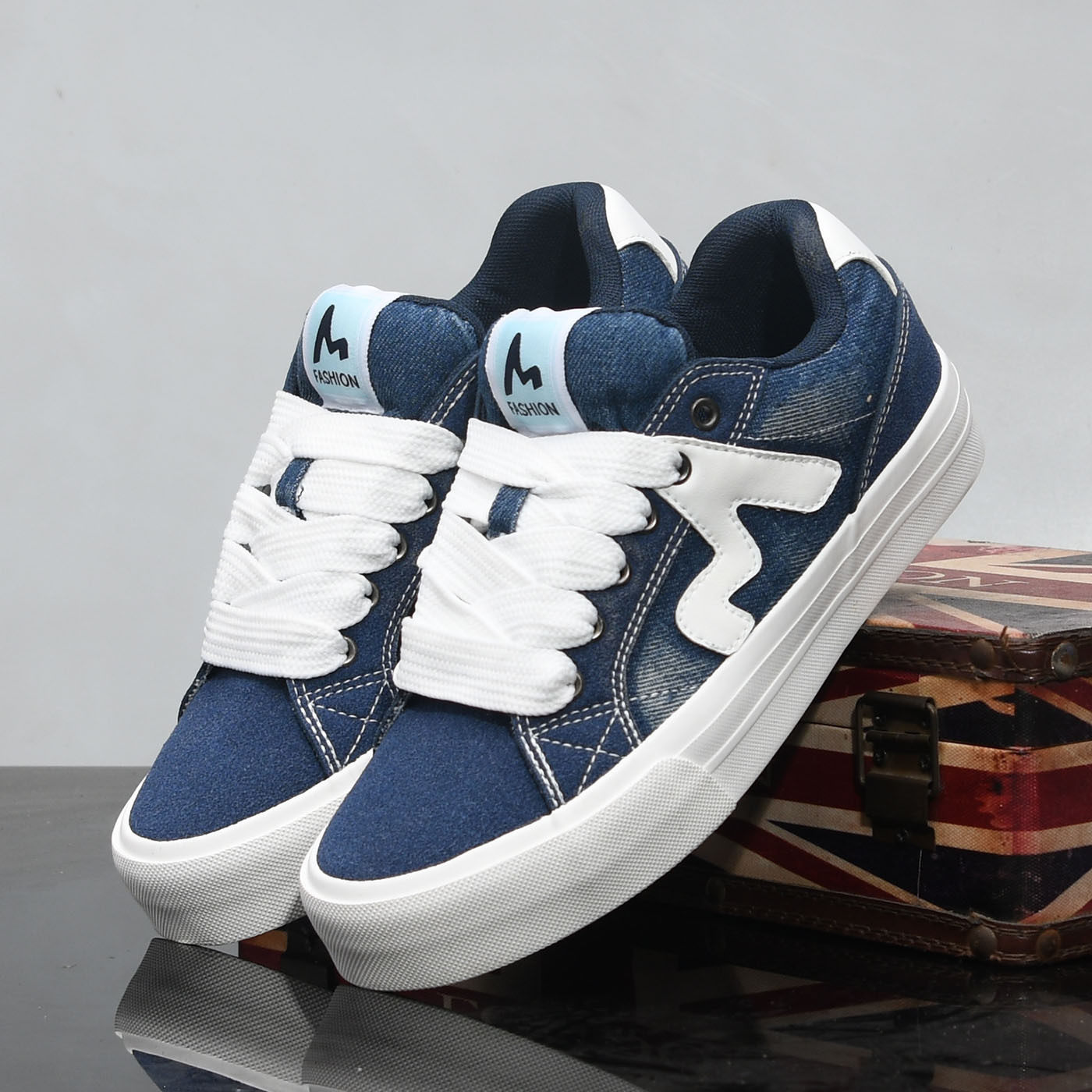 时尚春秋透气帆布鞋男鞋2026新款低帮运动休闲轻便板鞋男女德训鞋